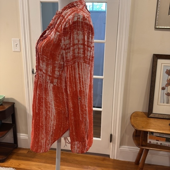 Anthropologie Maeve orange and white button down  top.  Size 4 - Picture 3 of 8